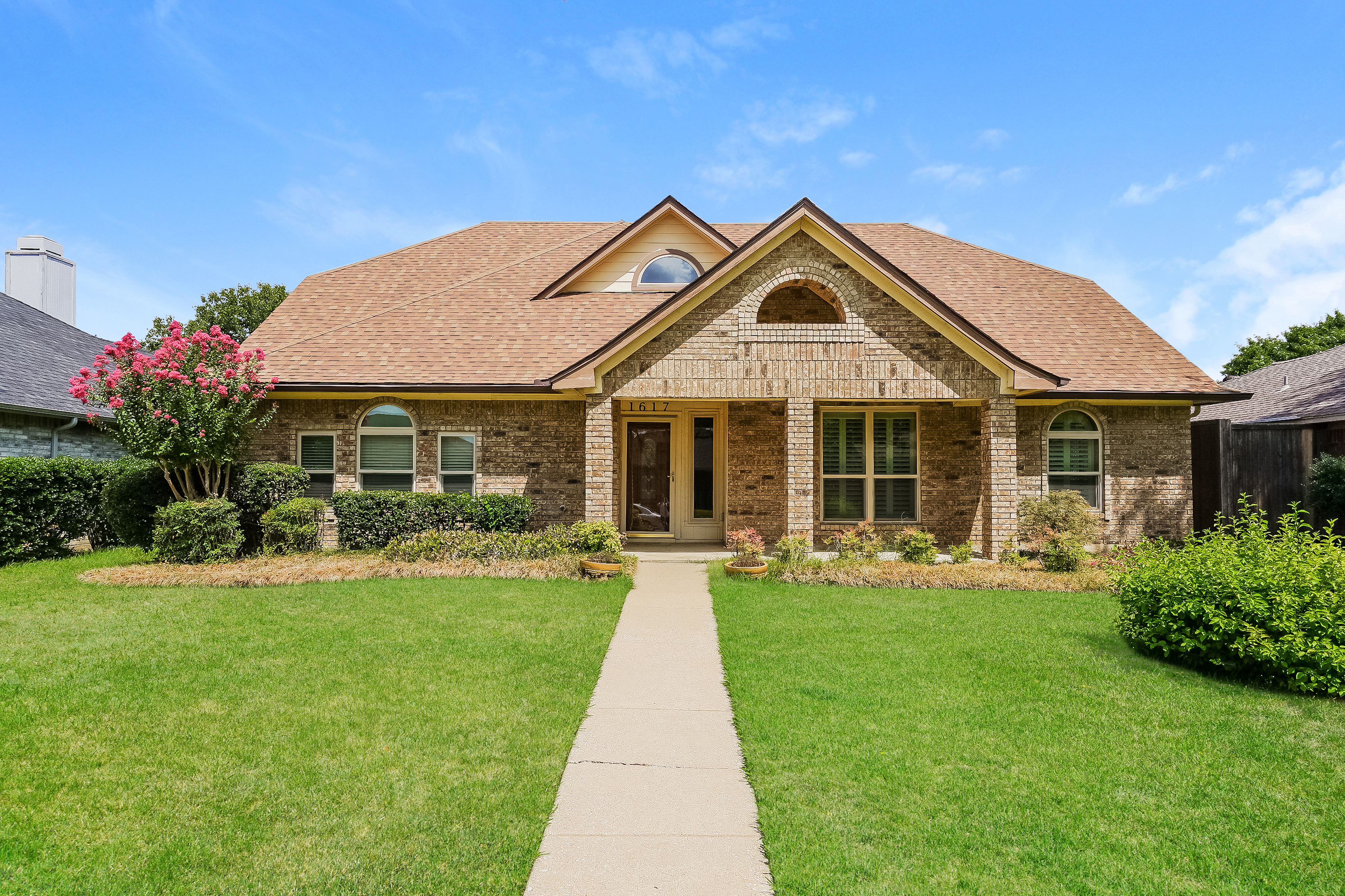 1617 Palisades Dr Carrollton, TX 75007